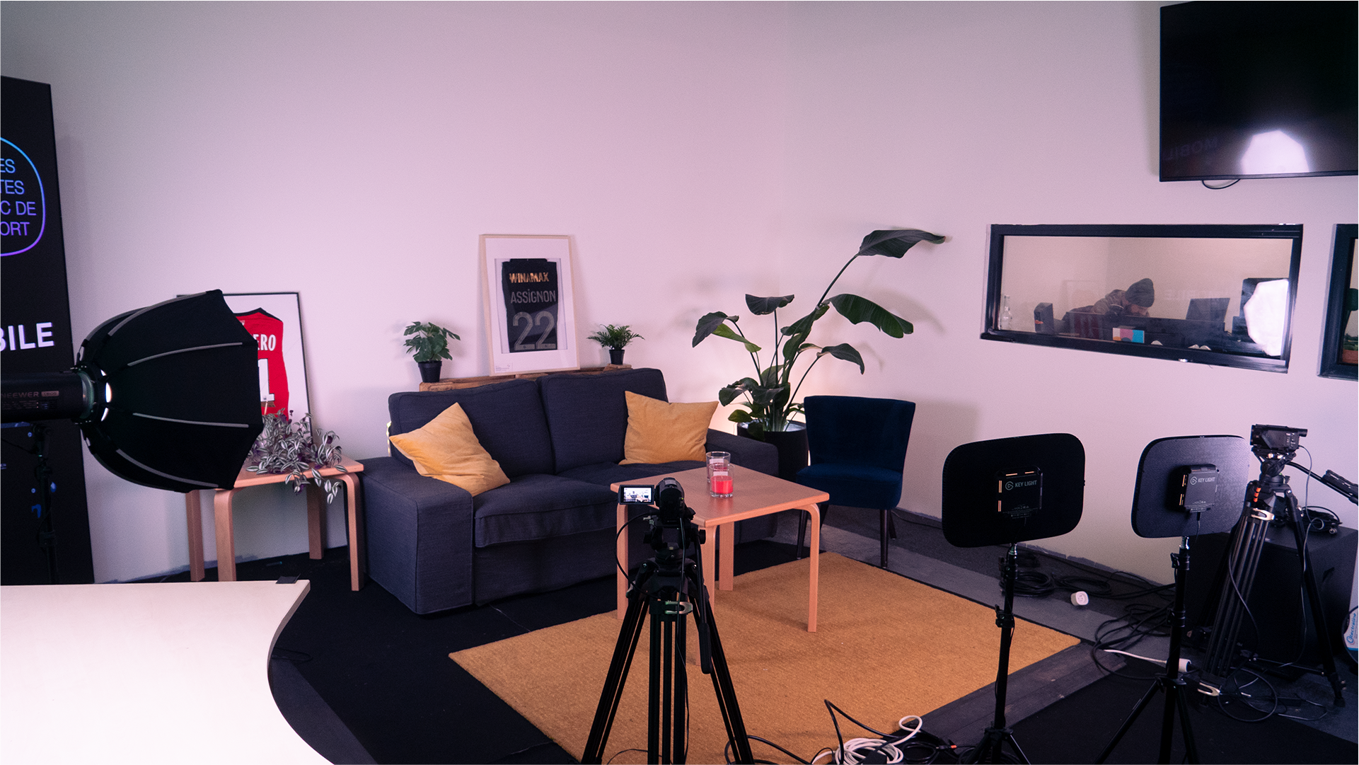 Photographie du studio by TV Wonder avec décor naturel